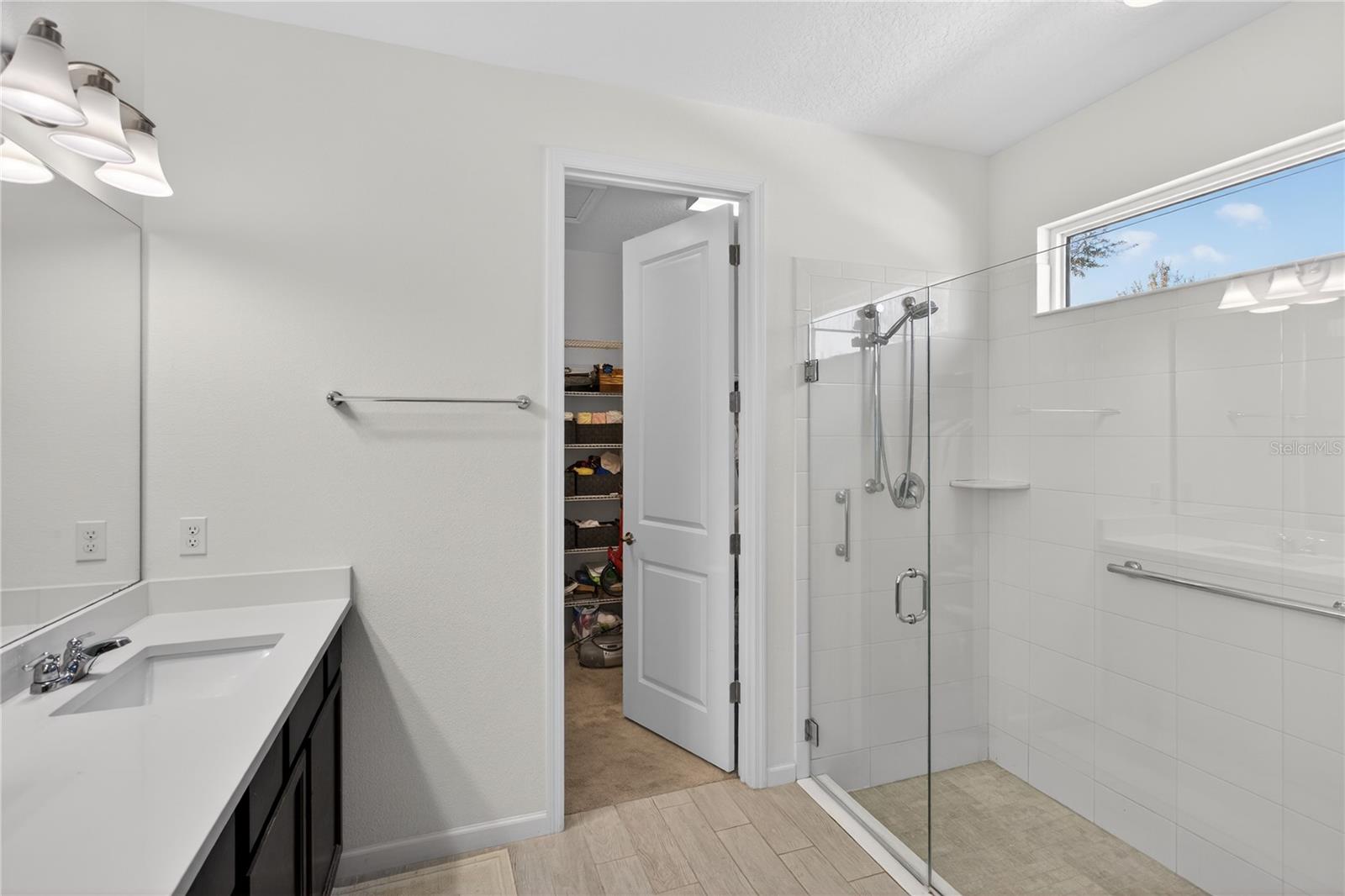 Image 31 of 35 For 1539 Lambrook Drive