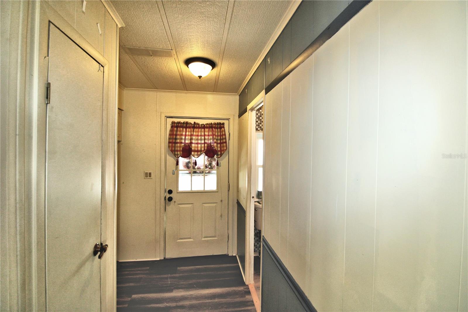 Image 17 of 33 For 743 Cricket Court