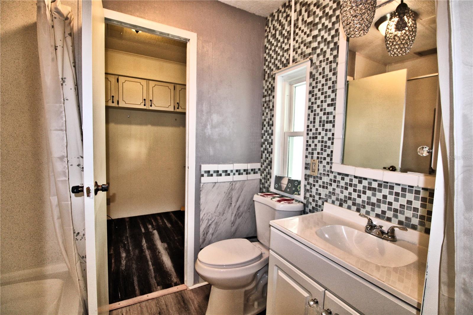 Image 27 of 33 For 743 Cricket Court