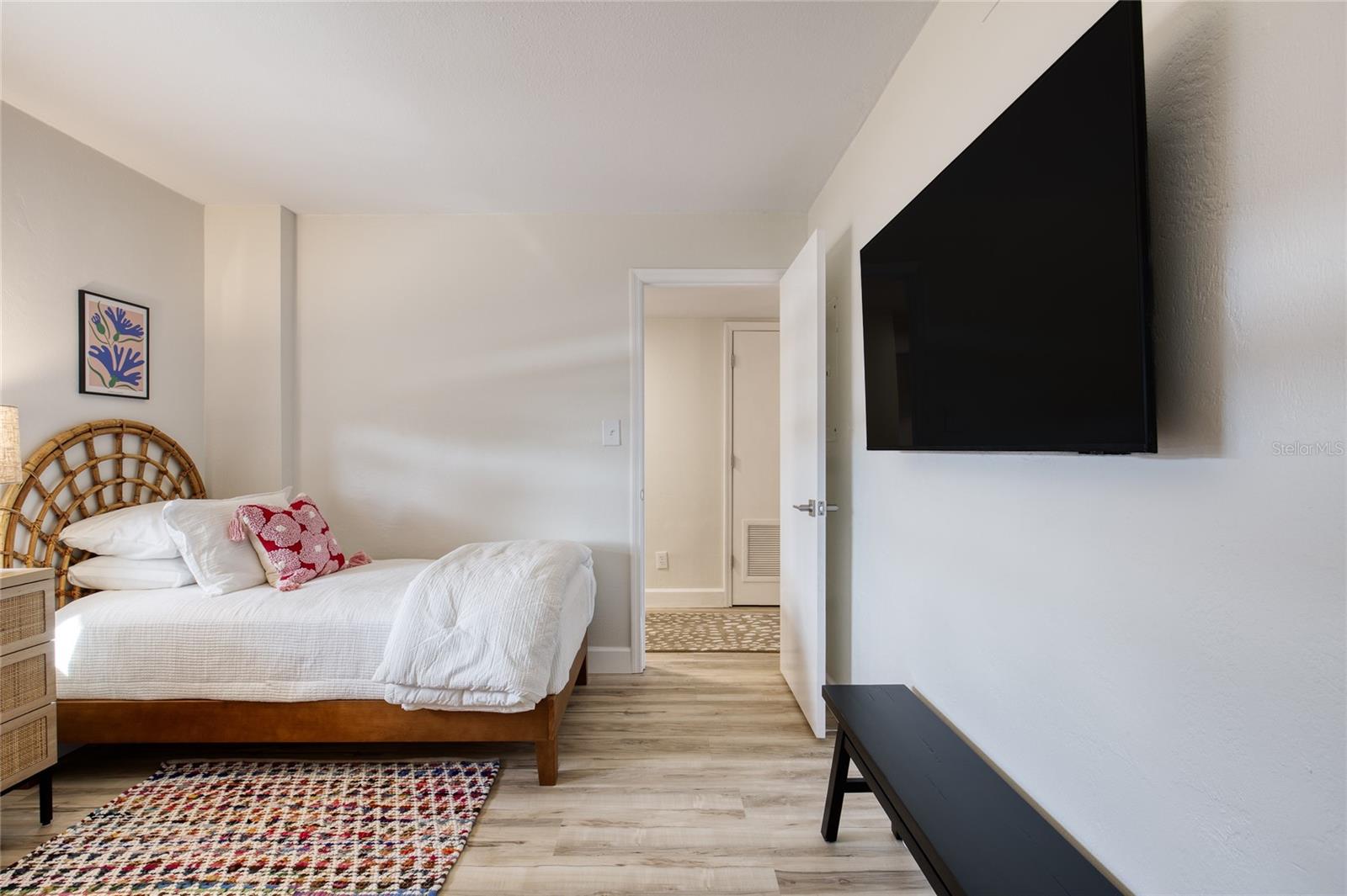 Image 5 of 34 For 3100 Ocean Shore Boulevard 1060