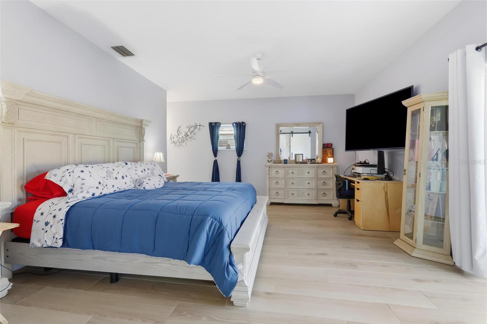 Image 11 of 31 For 343 Elsie Avenue