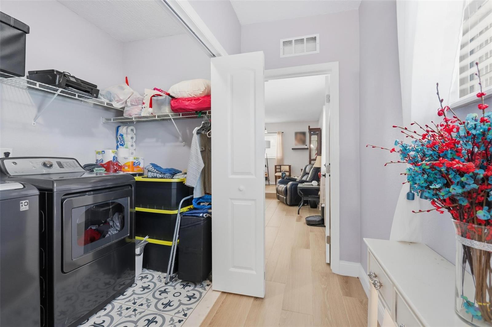 Image 19 of 31 For 343 Elsie Avenue