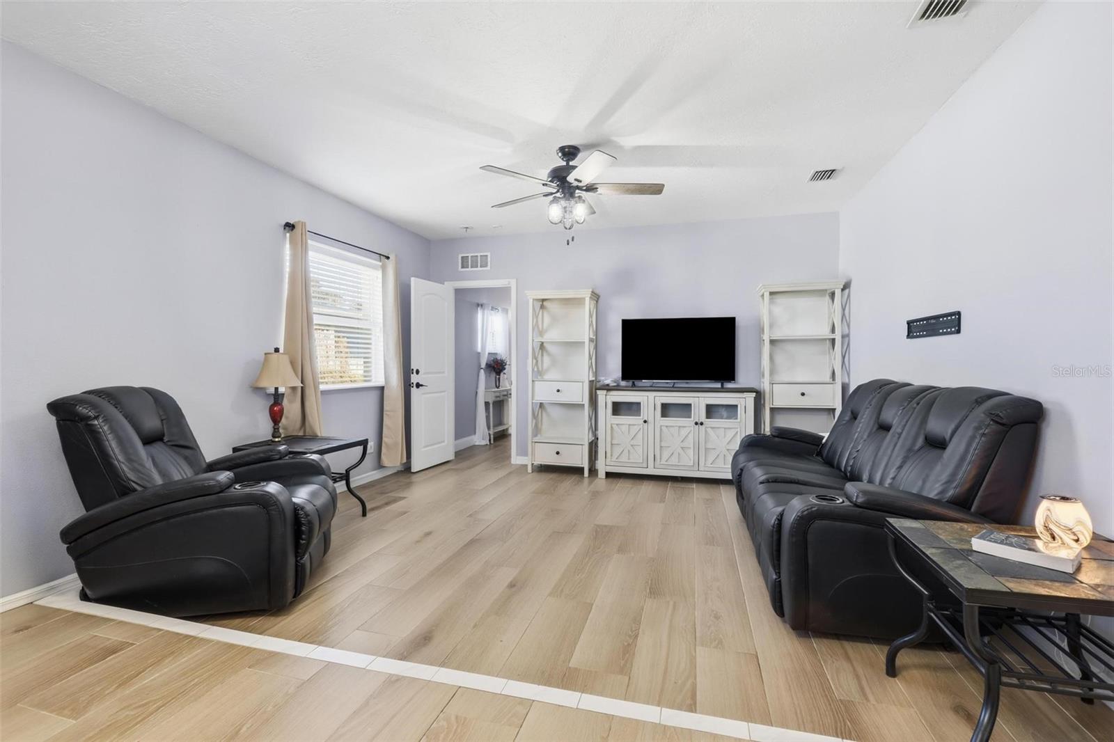 Image 4 of 31 For 343 Elsie Avenue