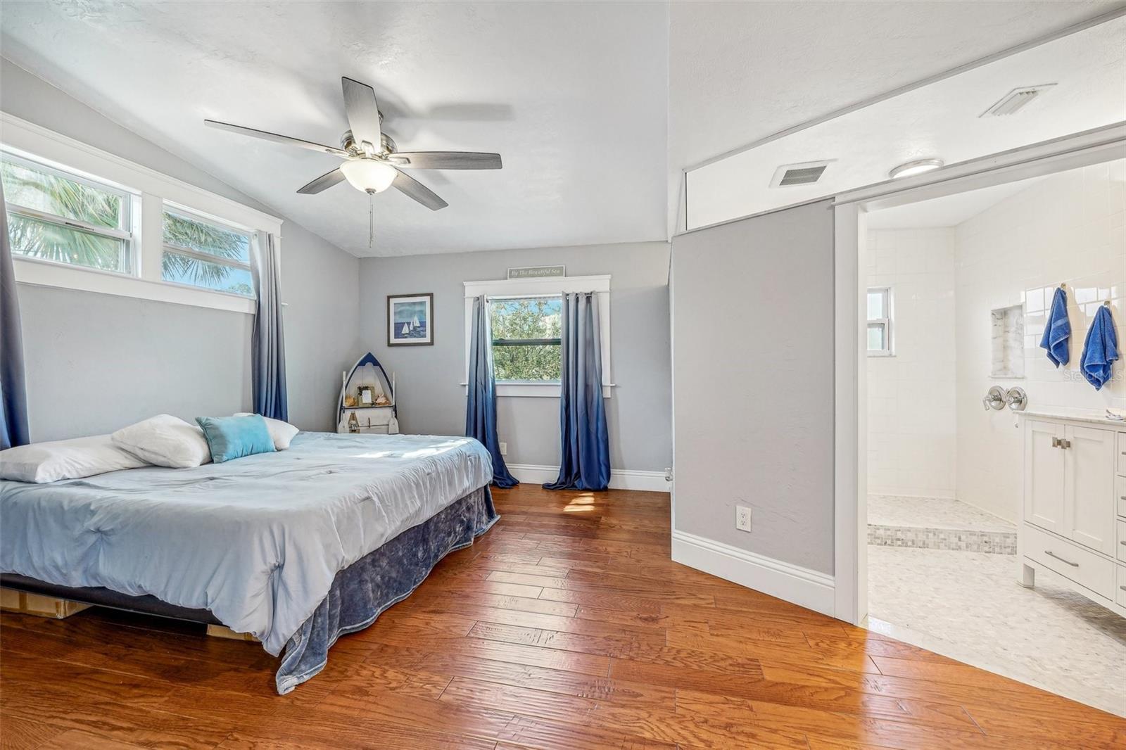 Image 13 of 46 For 934 Halifax Avenue