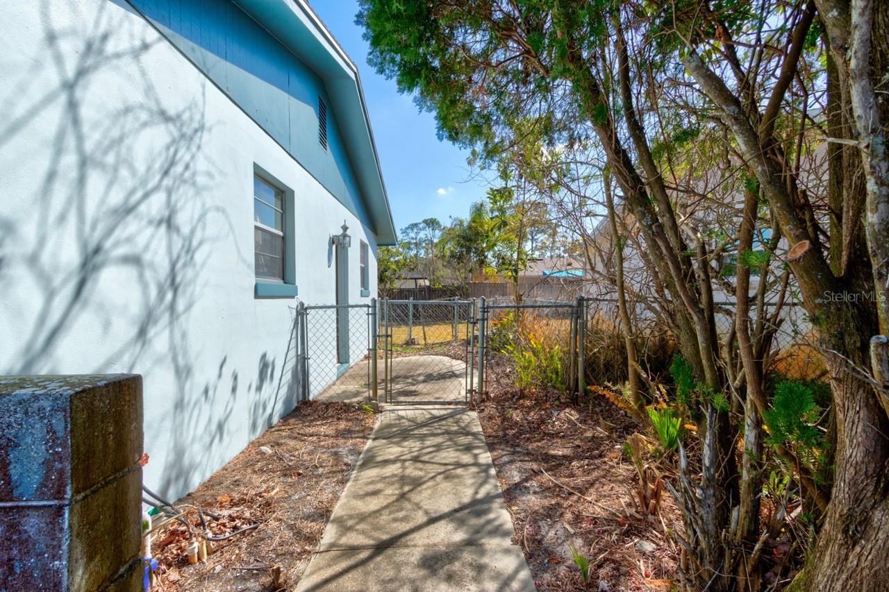 Image 15 of 25 For 67 Broadmoor Circle