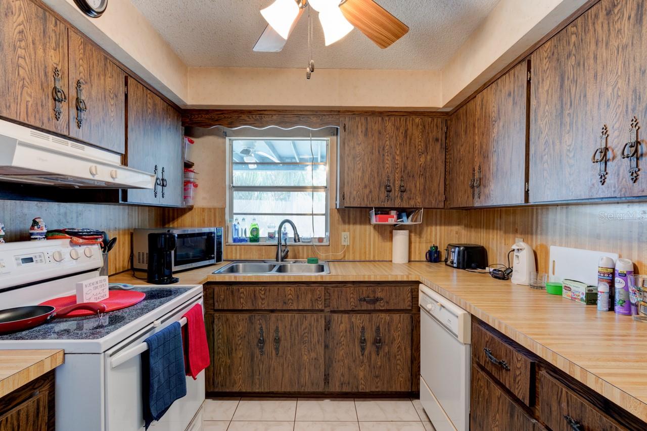 Image 8 of 25 For 67 Broadmoor Circle