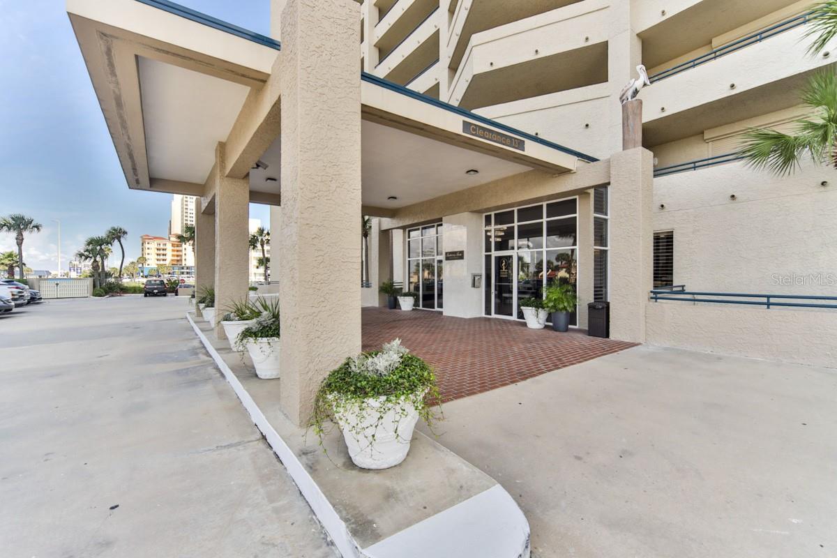 Image 3 of 66 For 3425 Atlantic Avenue 1102