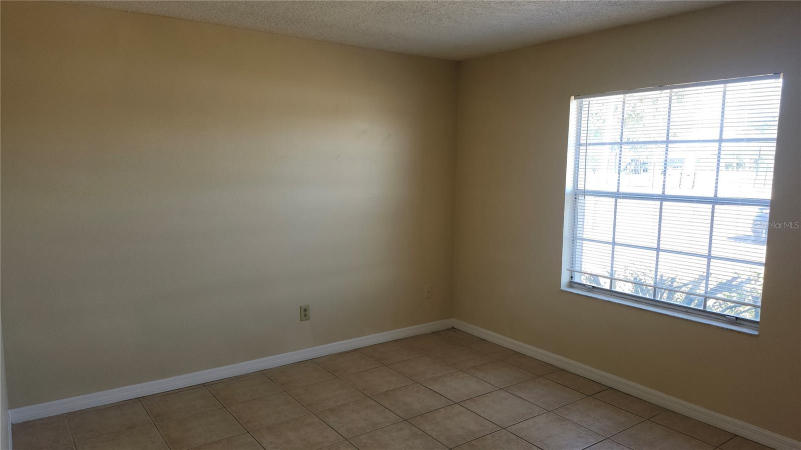 Image 13 of 18 For 2732 Courtland Boulevard