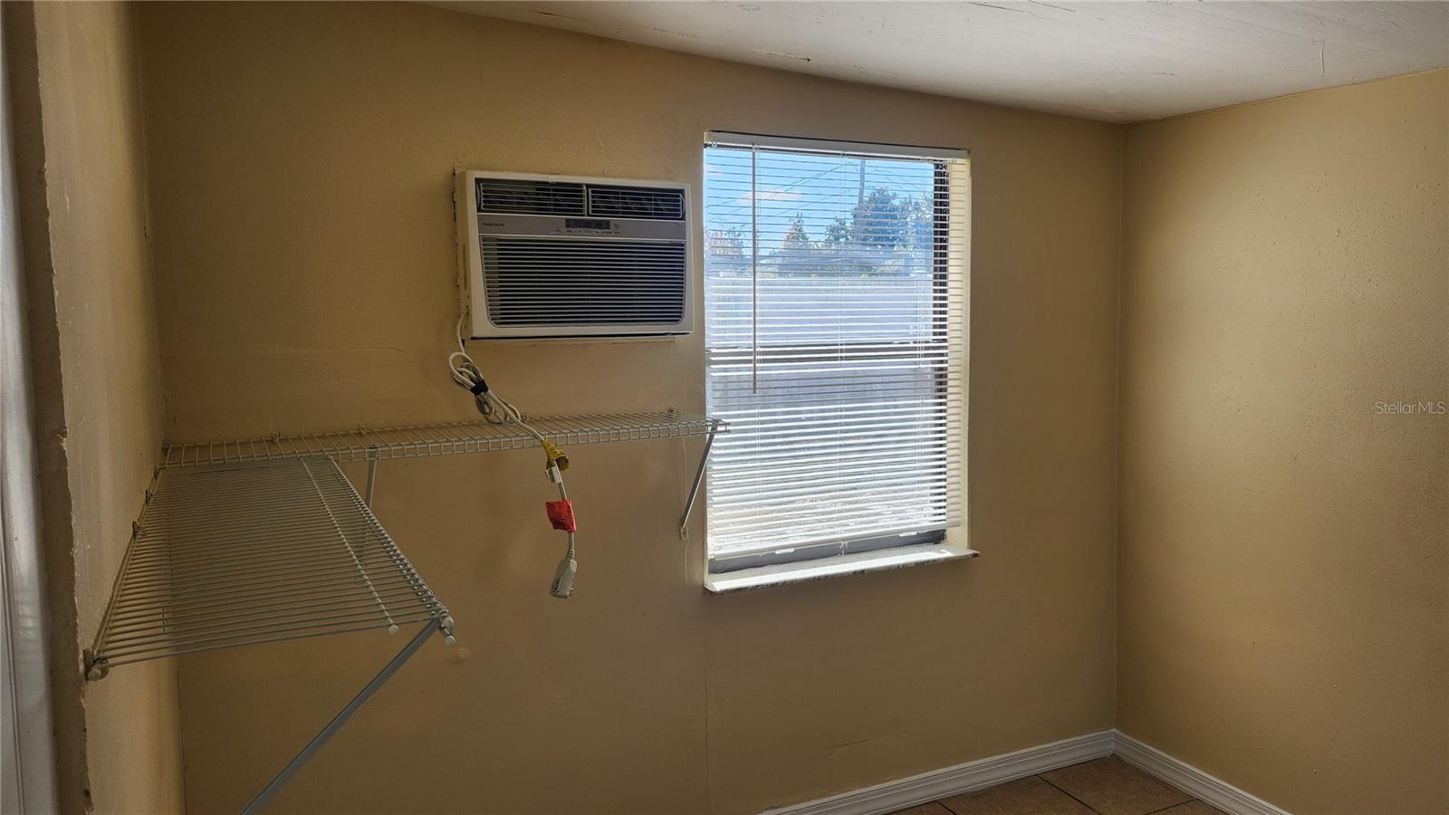 Image 9 of 18 For 2732 Courtland Boulevard