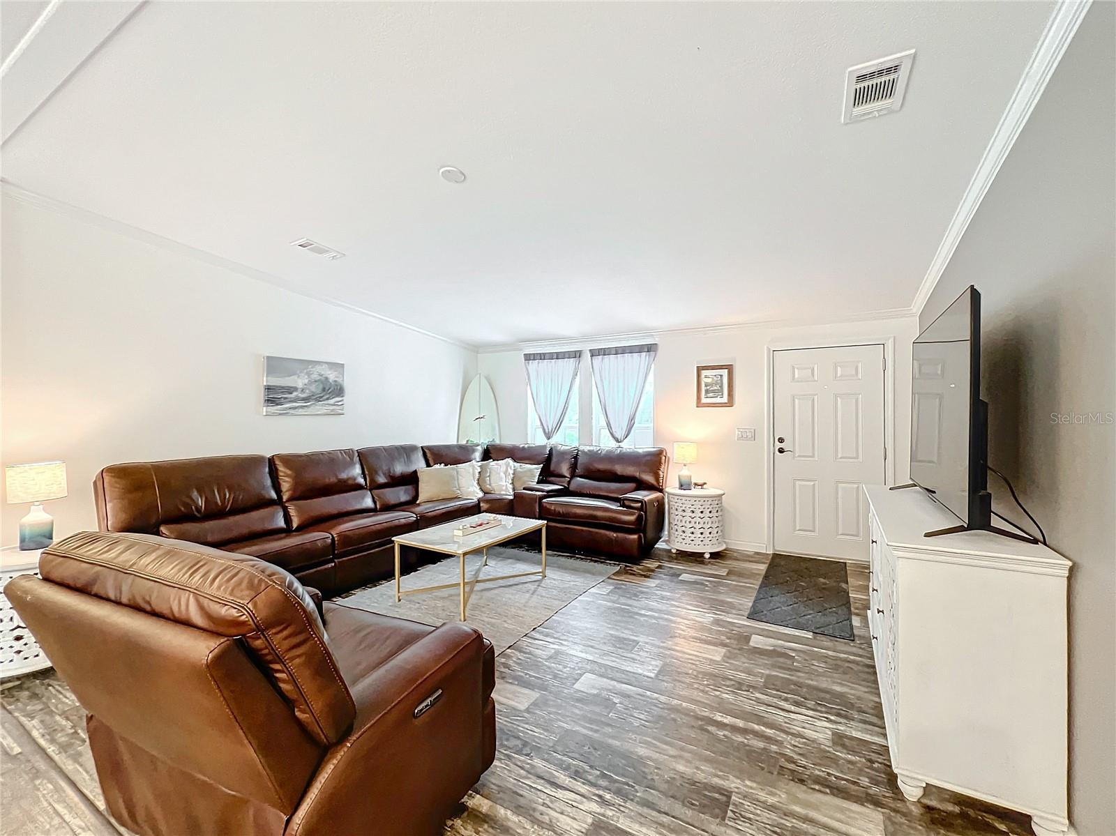 Image 10 of 71 For 32600 Red Oak Drive