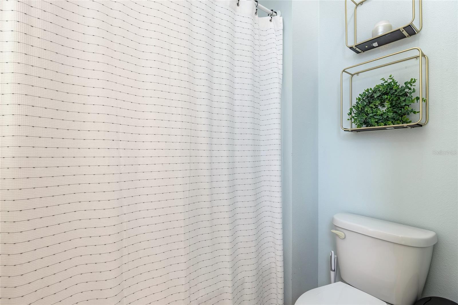 Image 37 of 58 For 1215 Cap Diville Avenue