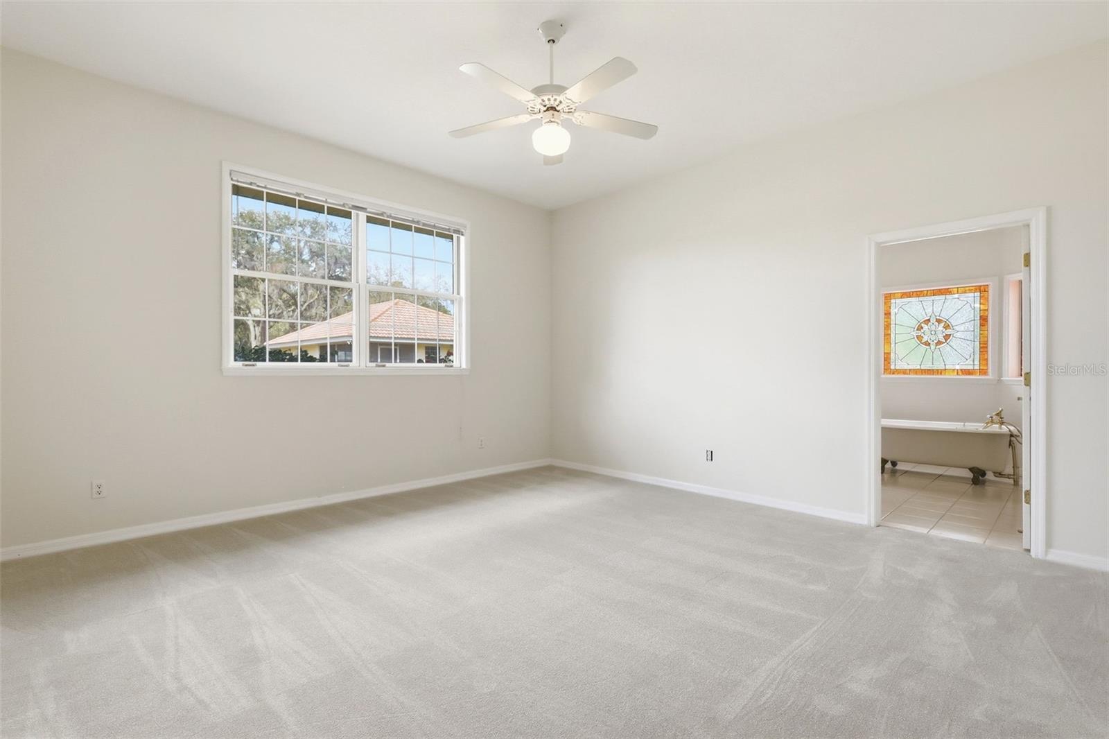 Listing photo id 13 for 1979 Hazen Road