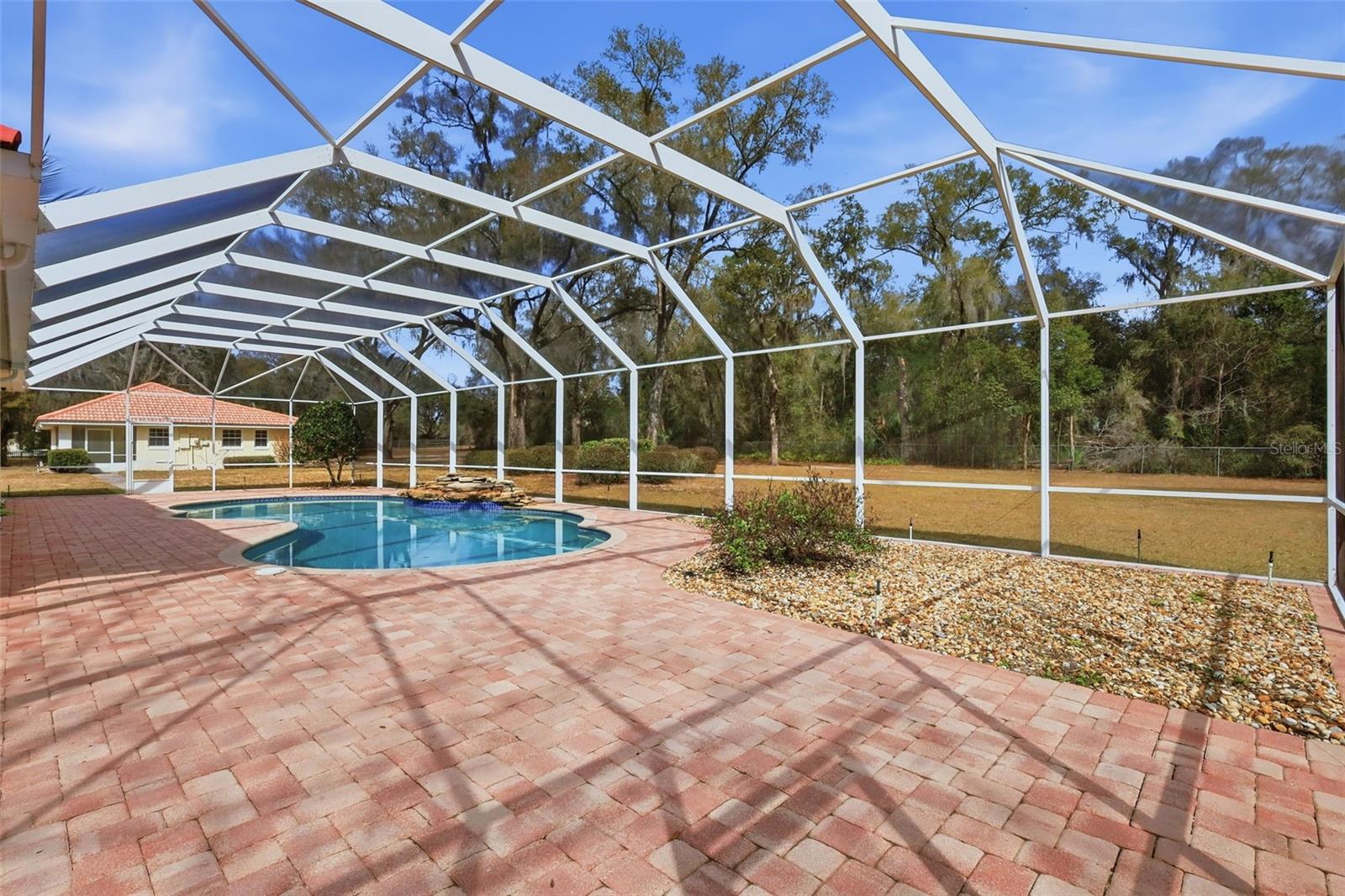 Listing photo id 30 for 1979 Hazen Road