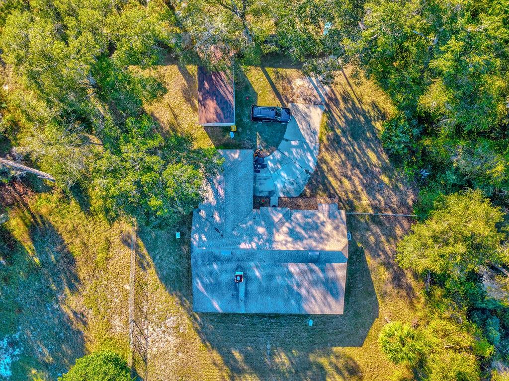 Listing photo id 32 for 330 Bonnie Lane