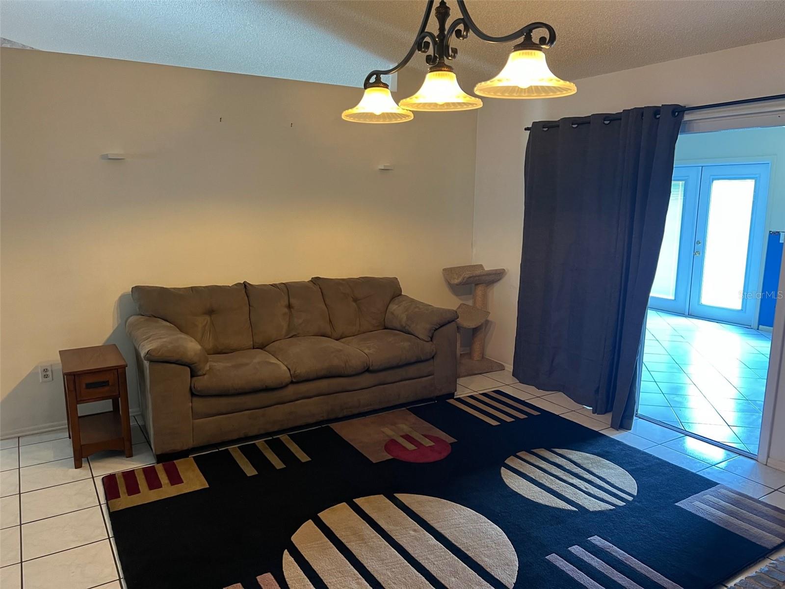 Listing photo id 2 for 330 Bonnie Lane