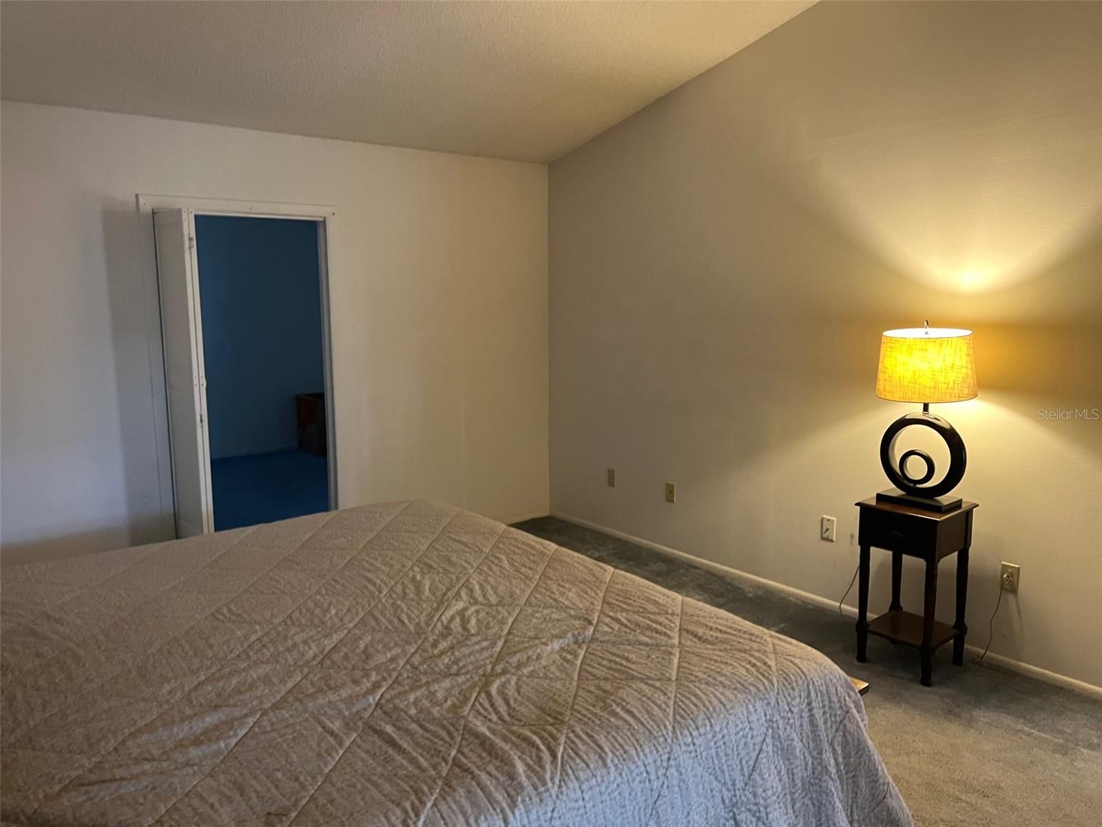 Listing photo id 7 for 330 Bonnie Lane