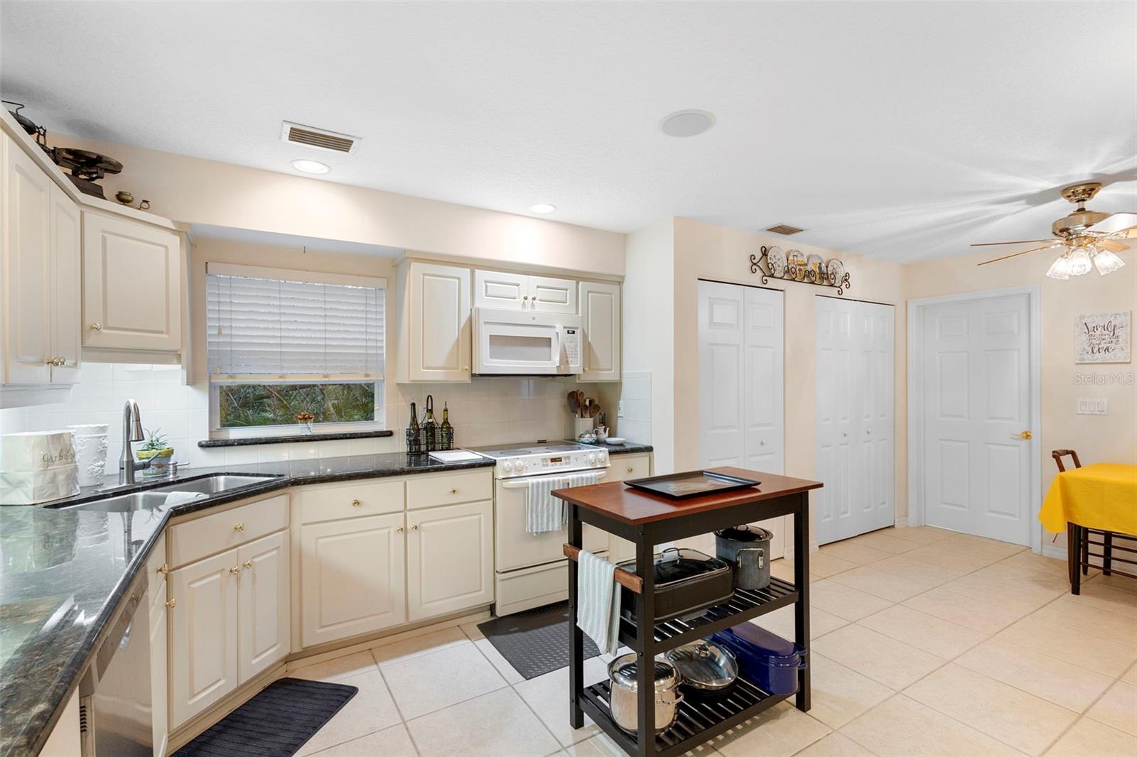 Image 7 of 34 For 748 Old Treeline Trail