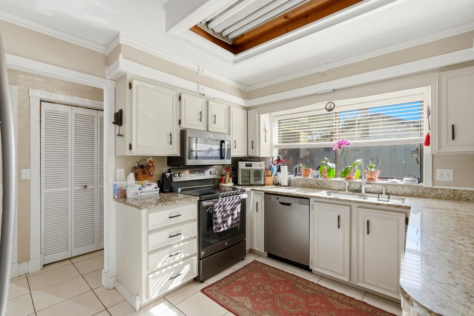 Image 10 of 49 For 118 Meadowbrook Circle