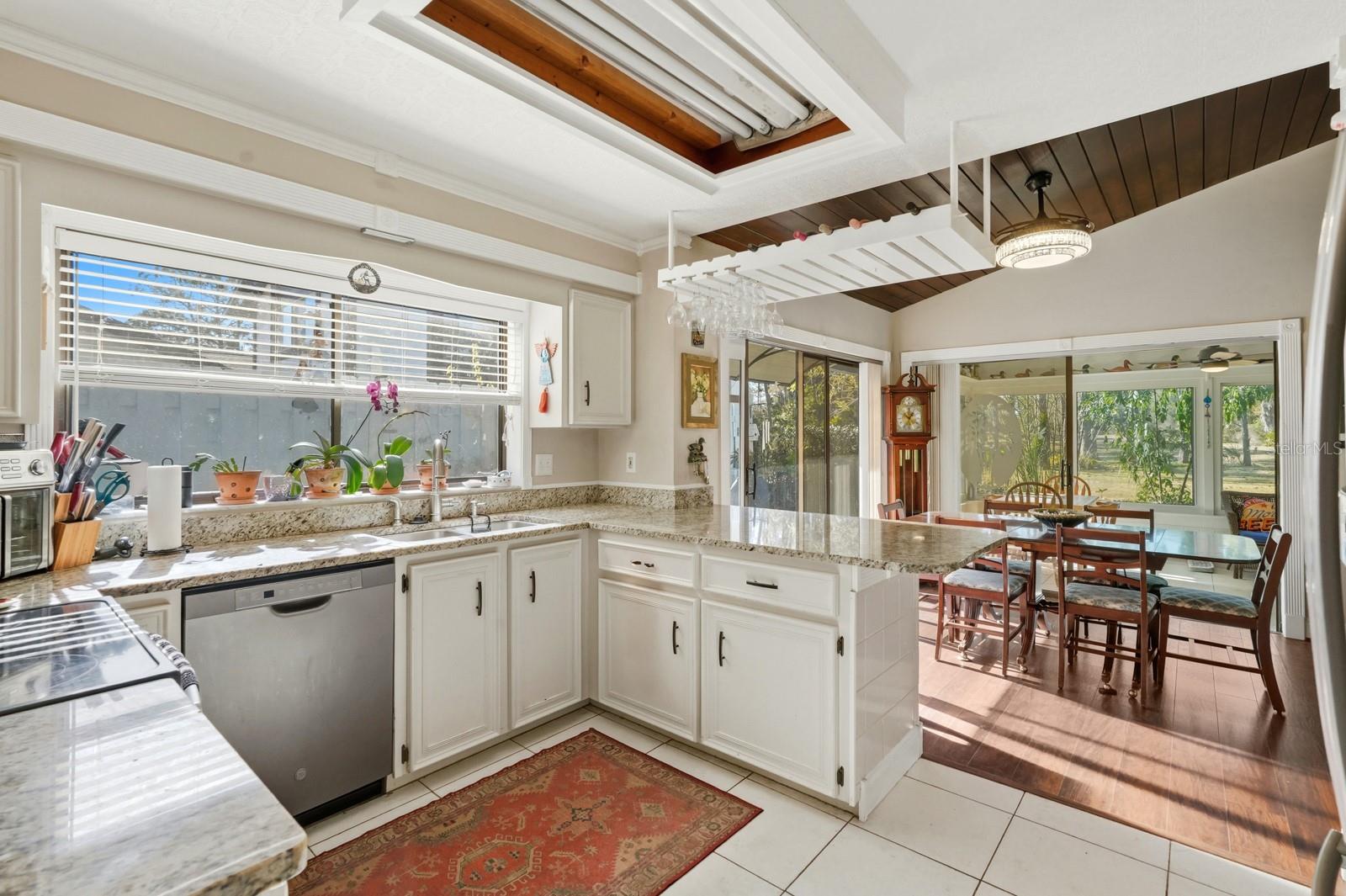 Image 11 of 49 For 118 Meadowbrook Circle