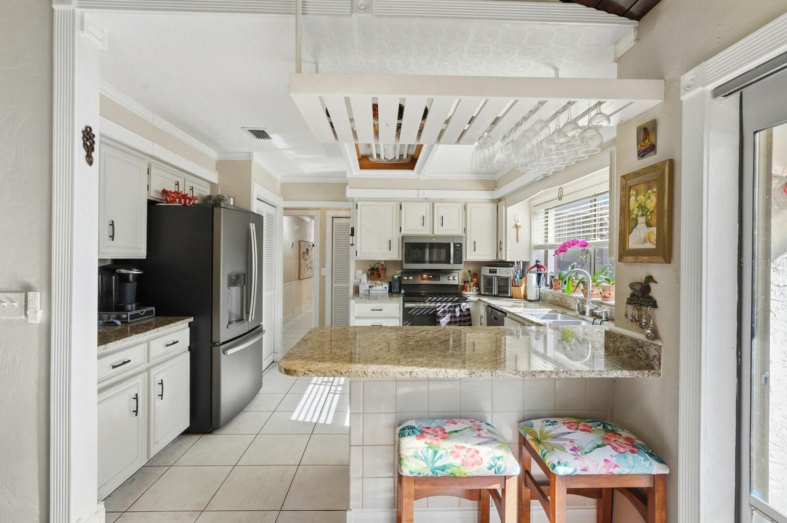 Image 2 of 49 For 118 Meadowbrook Circle