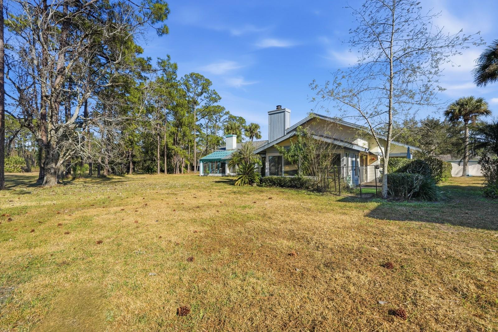 Image 27 of 49 For 118 Meadowbrook Circle