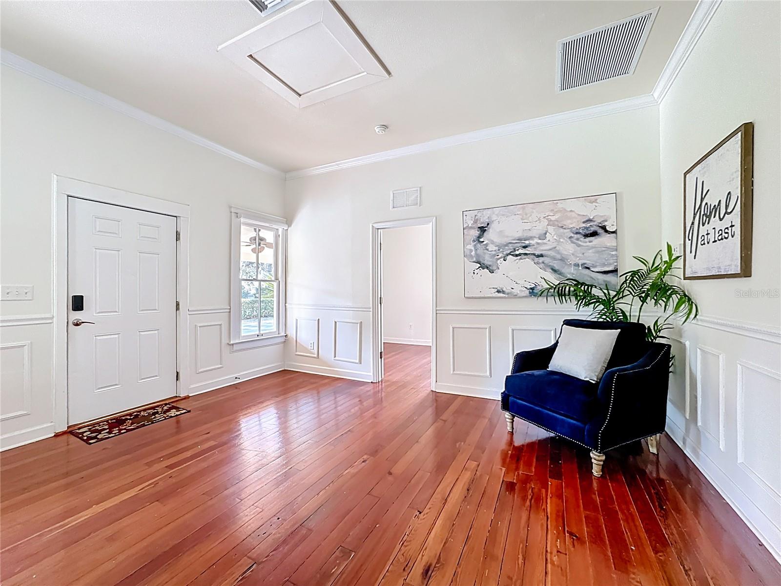 Image 10 of 86 For 1148 Grandview Street