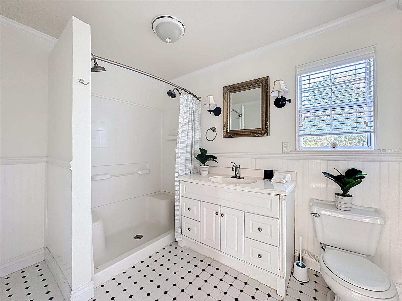 Image 15 of 86 For 1148 Grandview Street