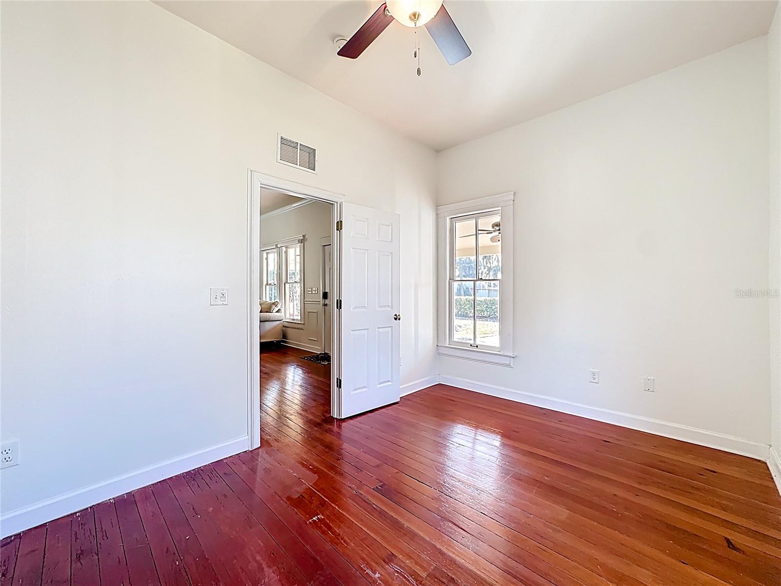 Image 27 of 86 For 1148 Grandview Street