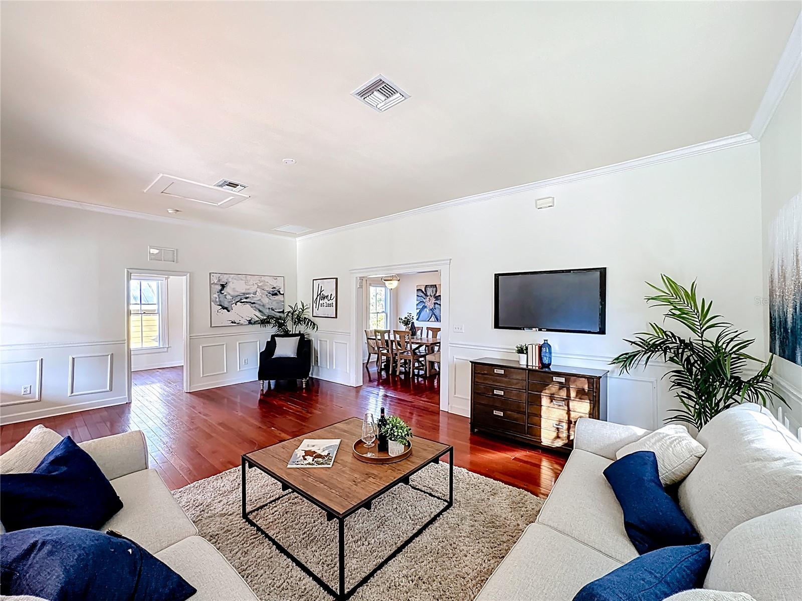 Image 5 of 86 For 1148 Grandview Street