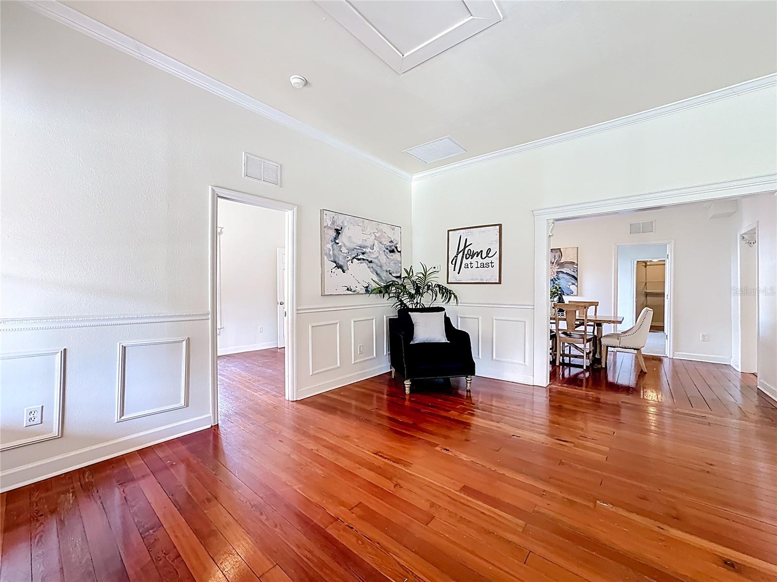 Image 9 of 86 For 1148 Grandview Street