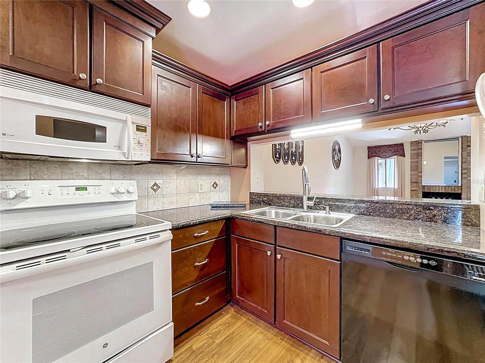 Image 11 of 49 For 2 Escondido Circle 190