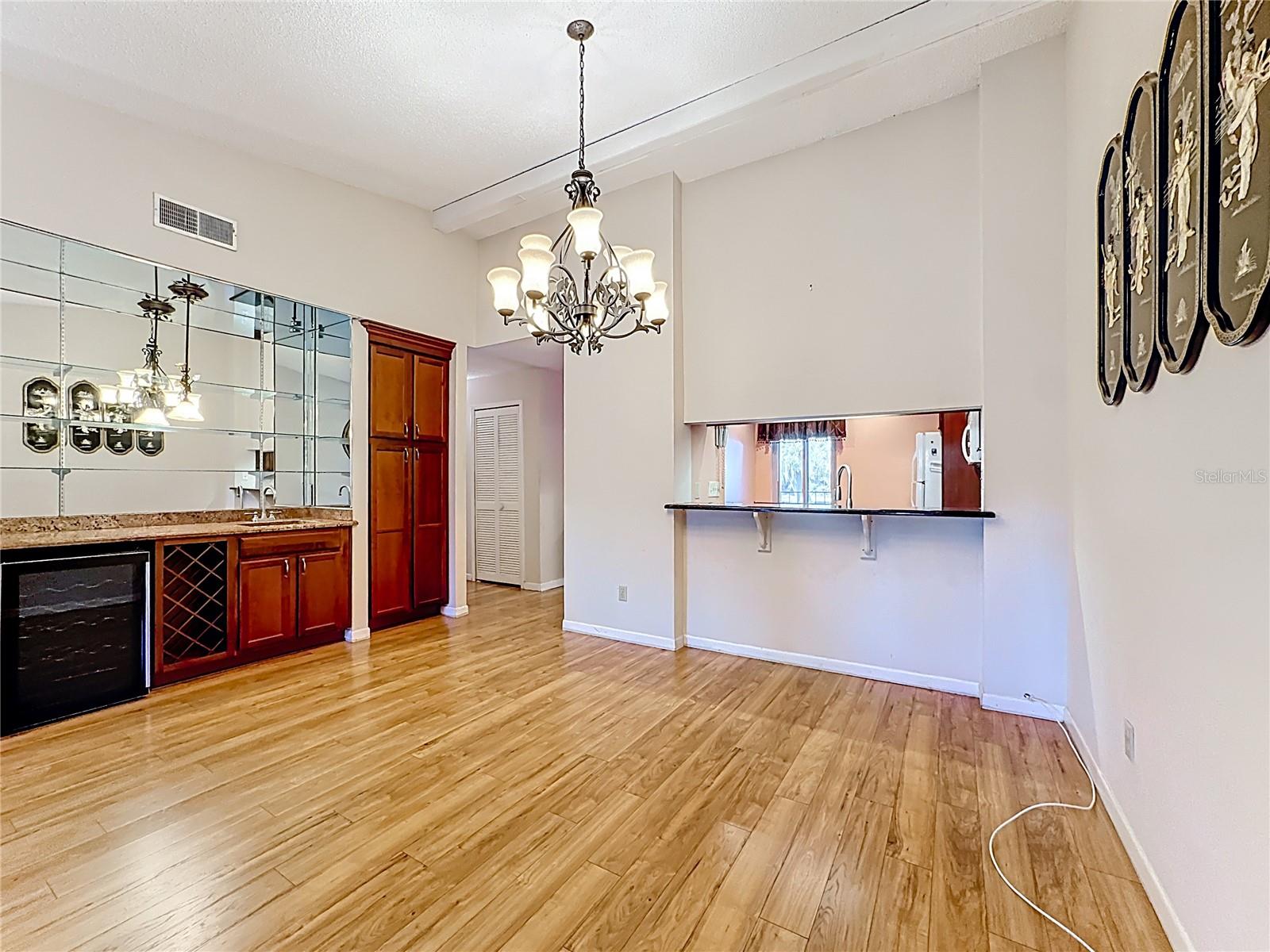 Image 18 of 49 For 2 Escondido Circle 190