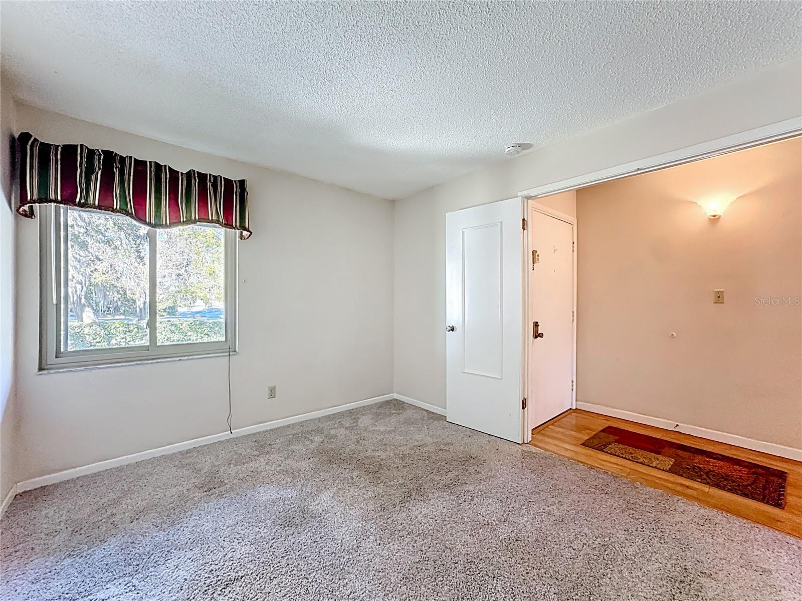 Image 24 of 49 For 2 Escondido Circle 190