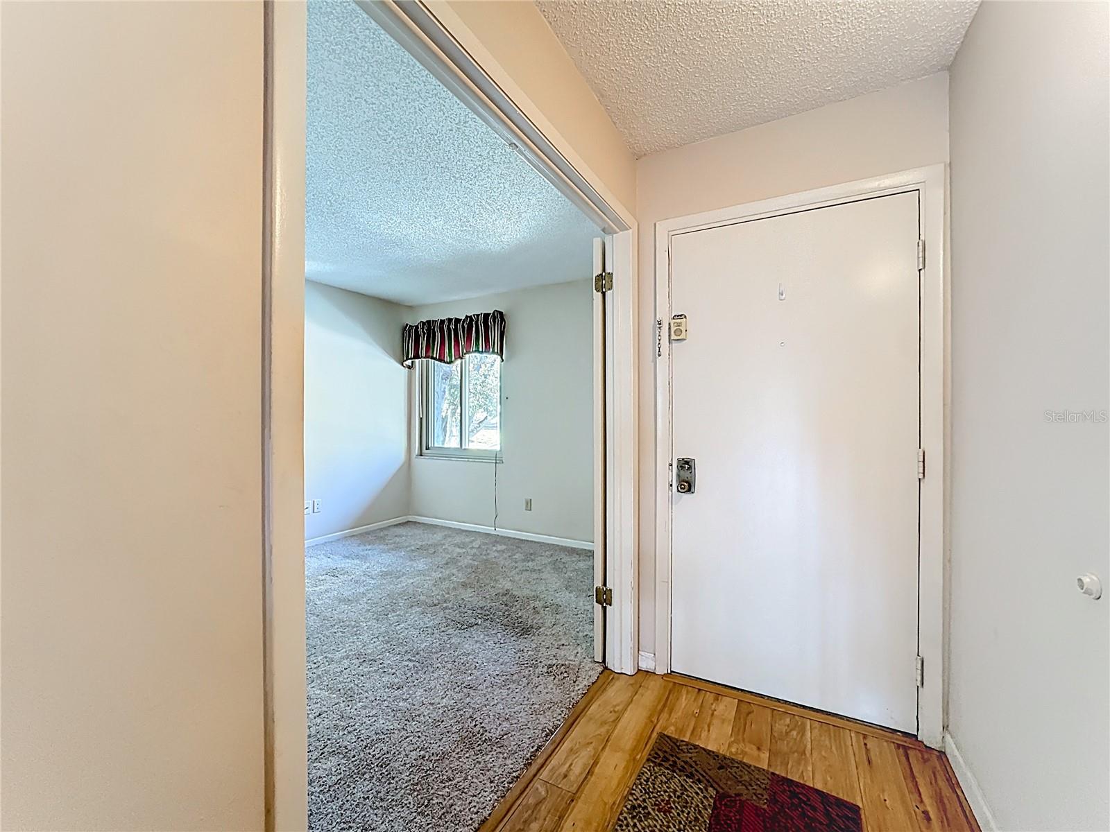 Image 9 of 49 For 2 Escondido Circle 190