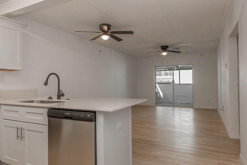 Image 2 of 17 For 100 Kentucky Avenue H6