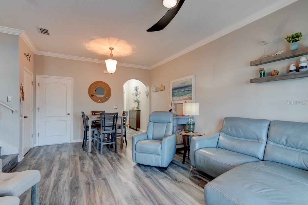 Image 9 of 28 For 208 Wentworth Grande Drive