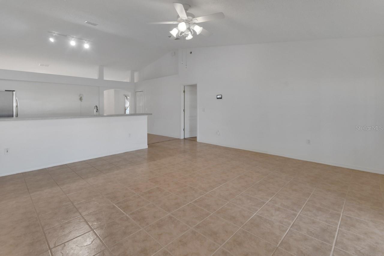 Image 15 of 39 For 1330 Wildberry Lane