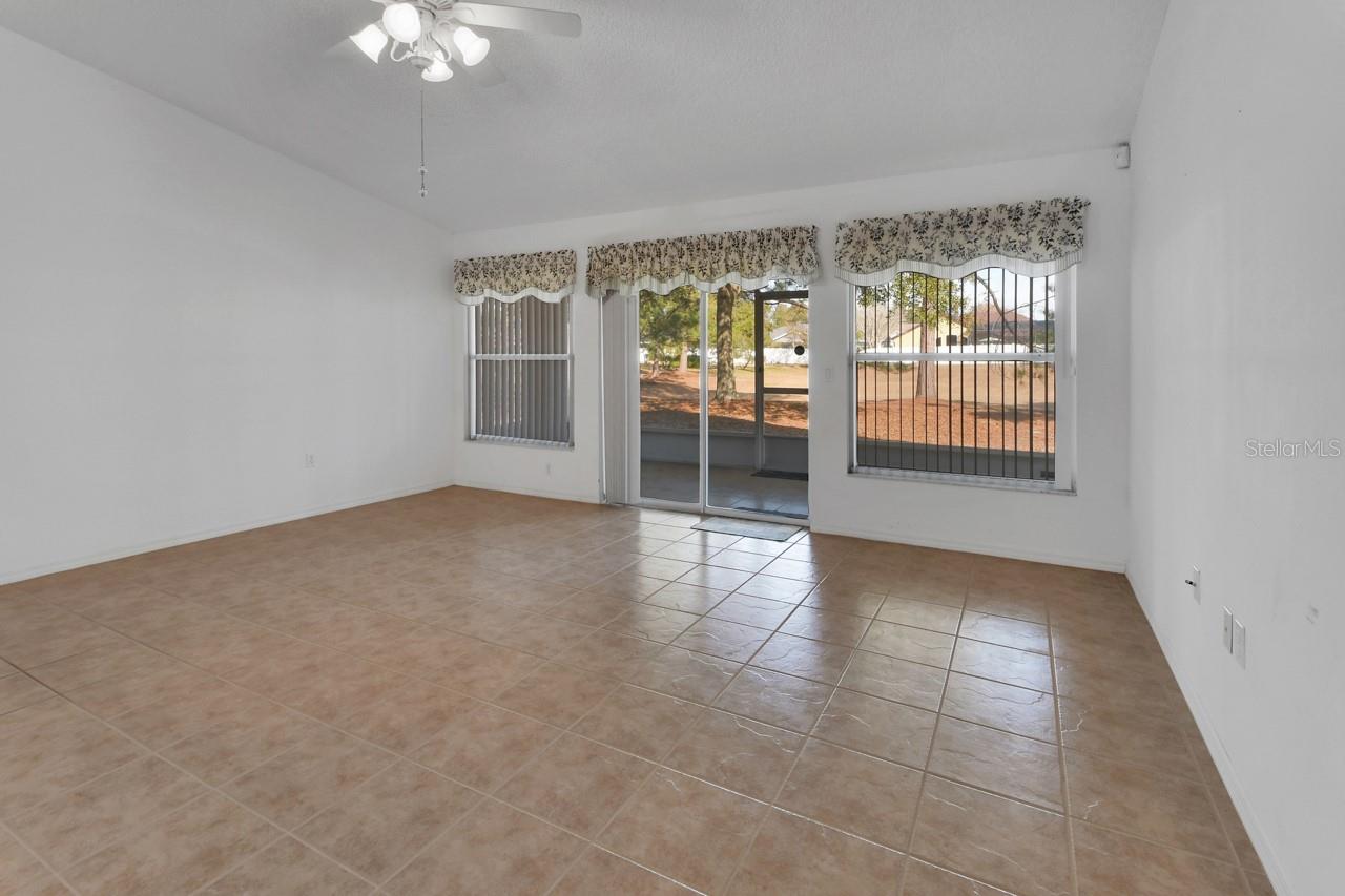 Image 18 of 39 For 1330 Wildberry Lane