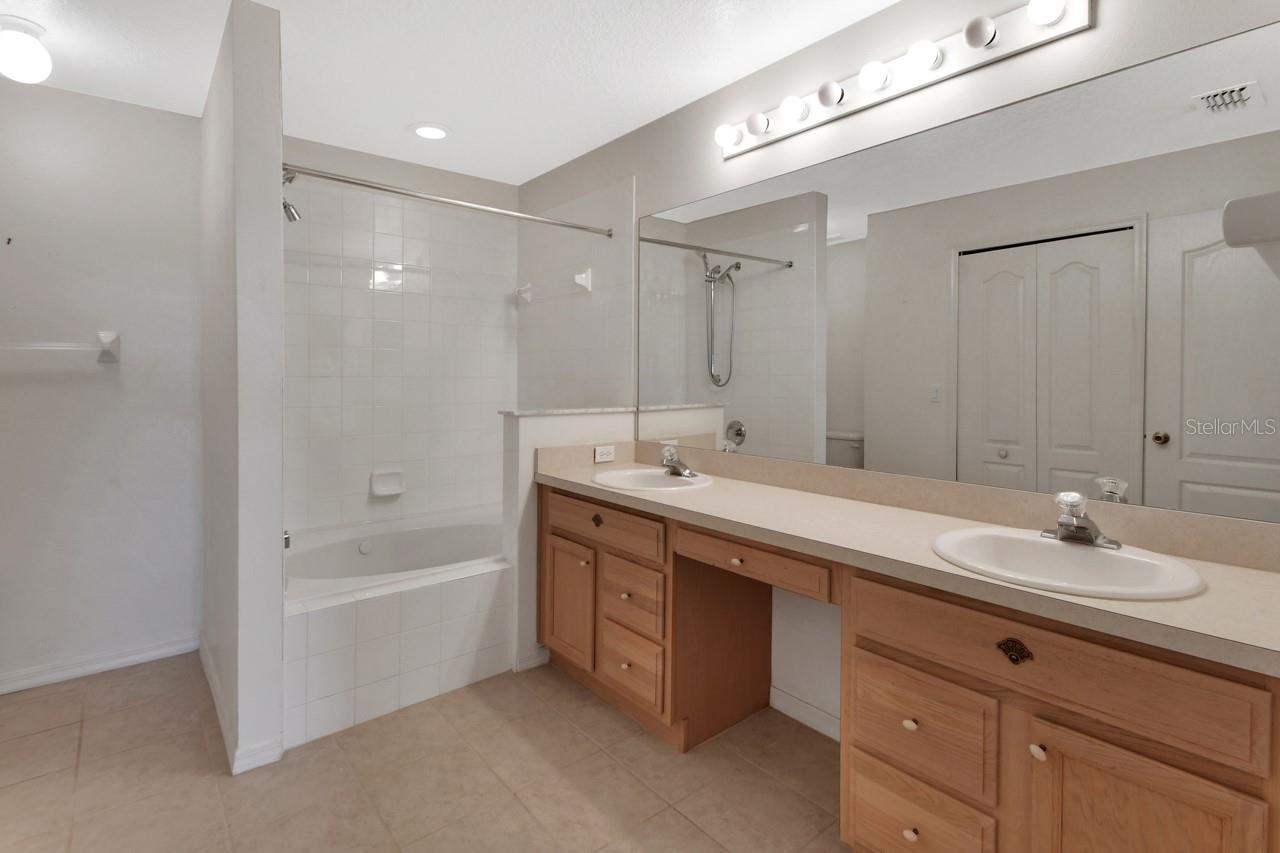 Image 22 of 39 For 1330 Wildberry Lane