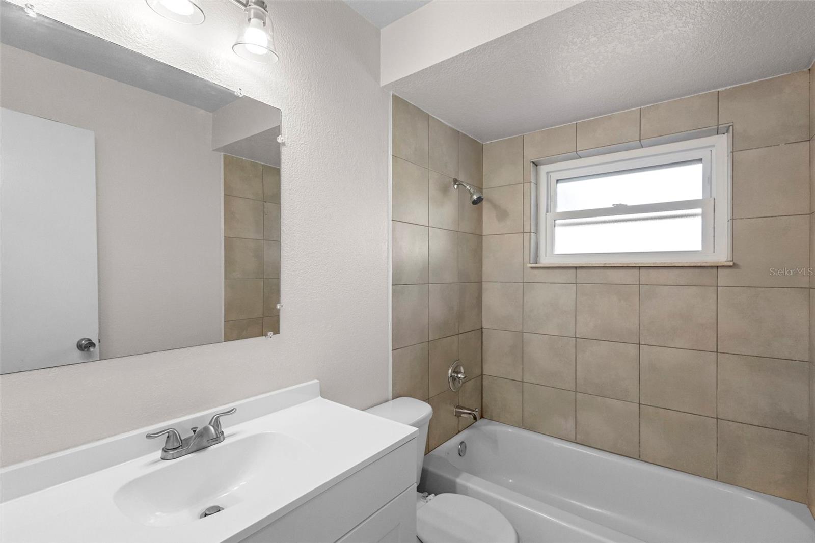 Image 21 of 28 For 1604 Stocking Street