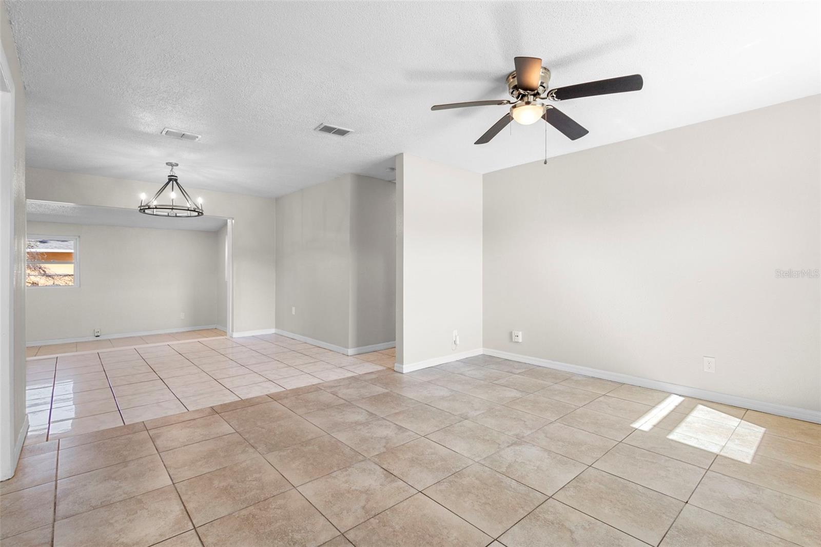 Image 5 of 28 For 1604 Stocking Street