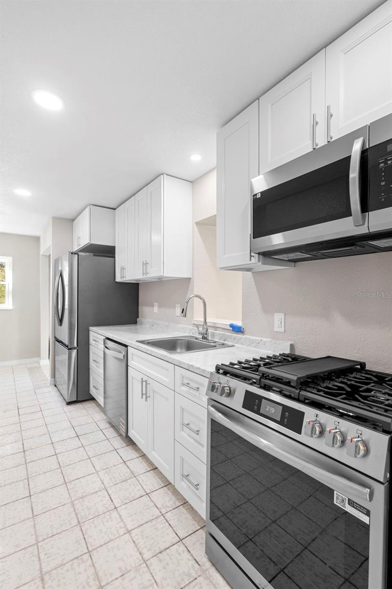 Image 8 of 28 For 1604 Stocking Street