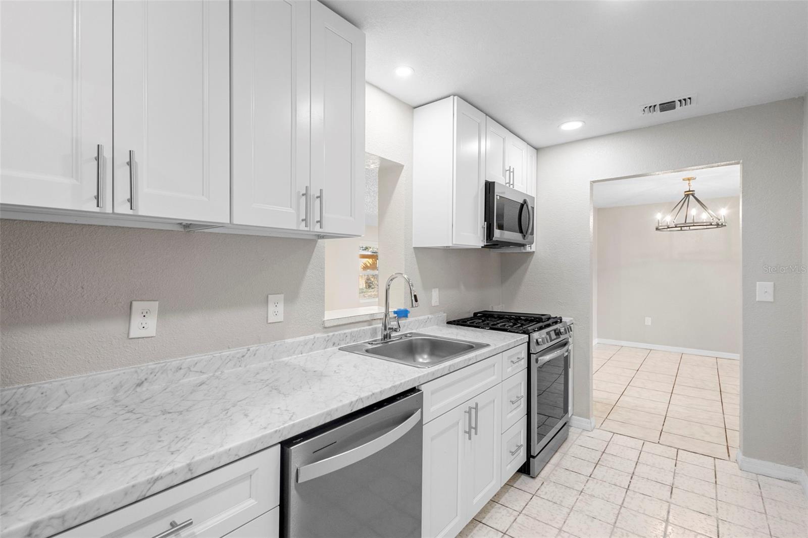 Image 9 of 28 For 1604 Stocking Street