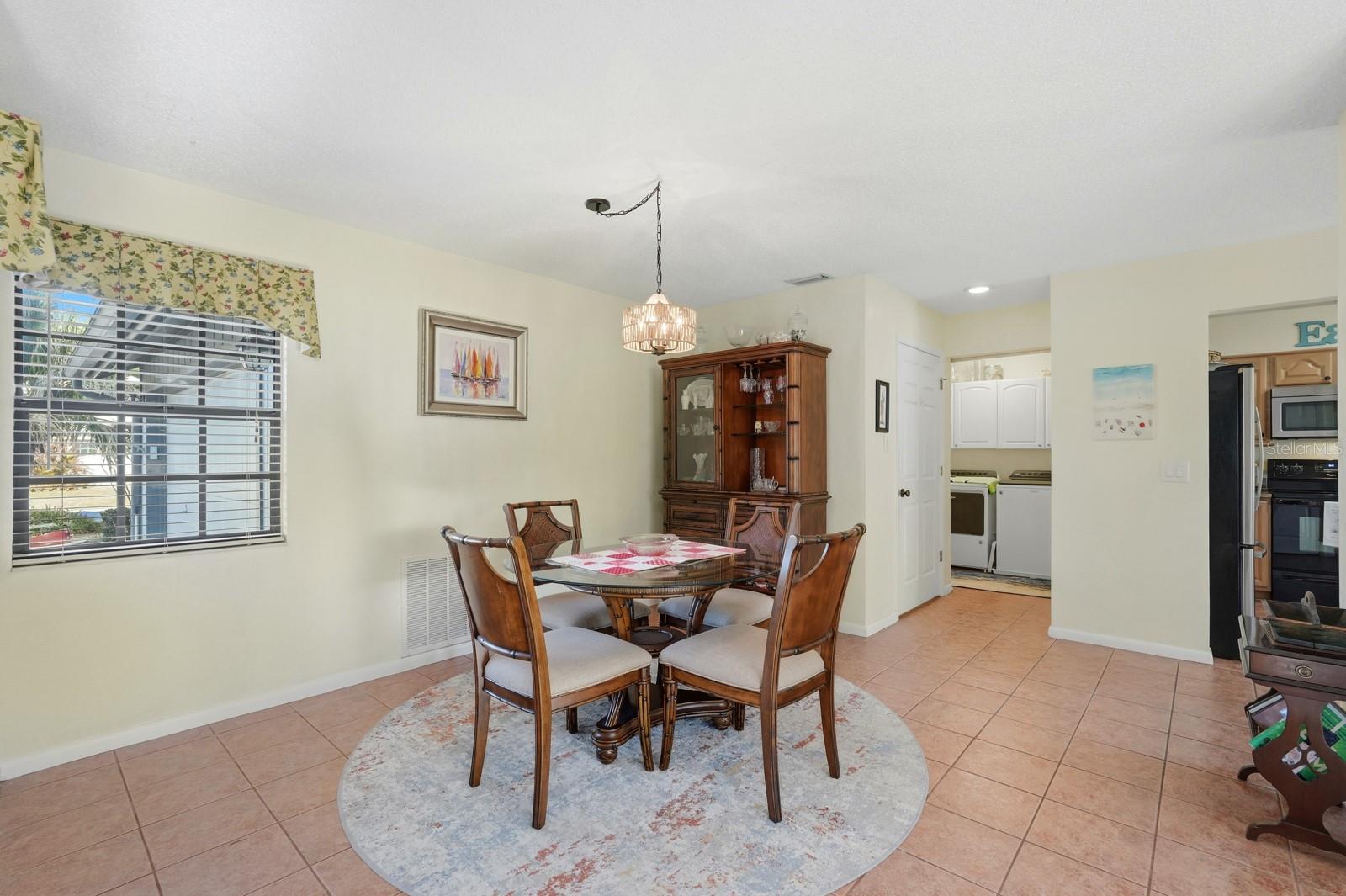 Image 13 of 51 For 57 Weymouth Lane