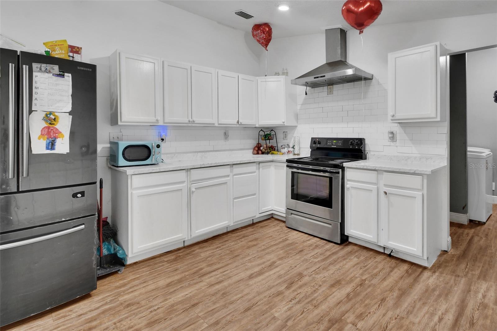 Image 12 of 40 For 2525 Vista Park Drive