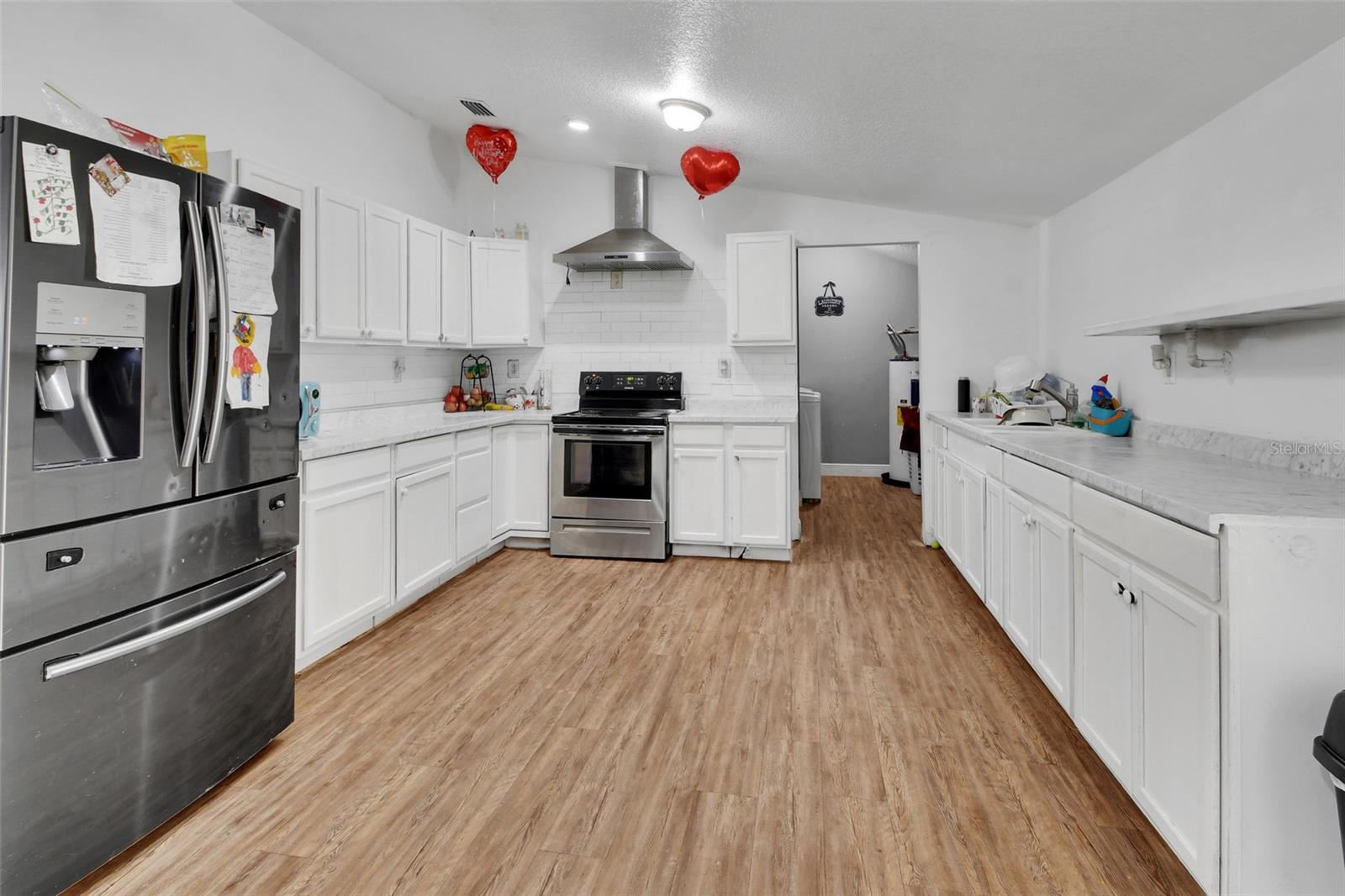 Image 13 of 40 For 2525 Vista Park Drive