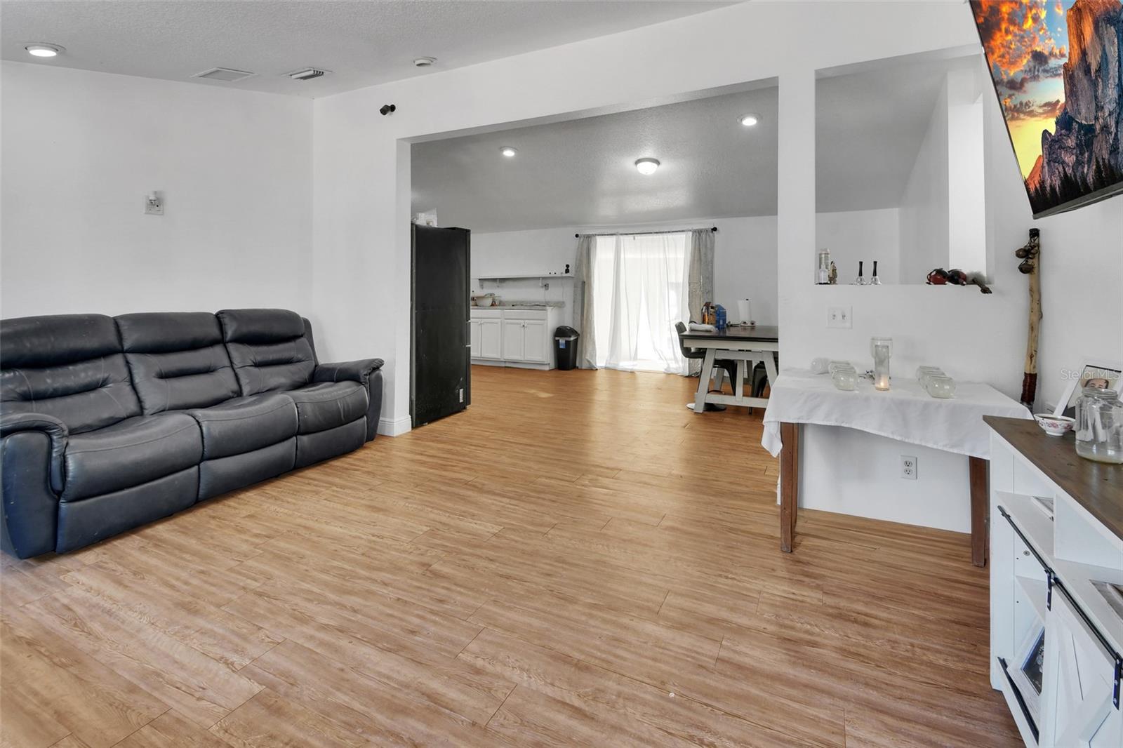 Image 16 of 40 For 2525 Vista Park Drive