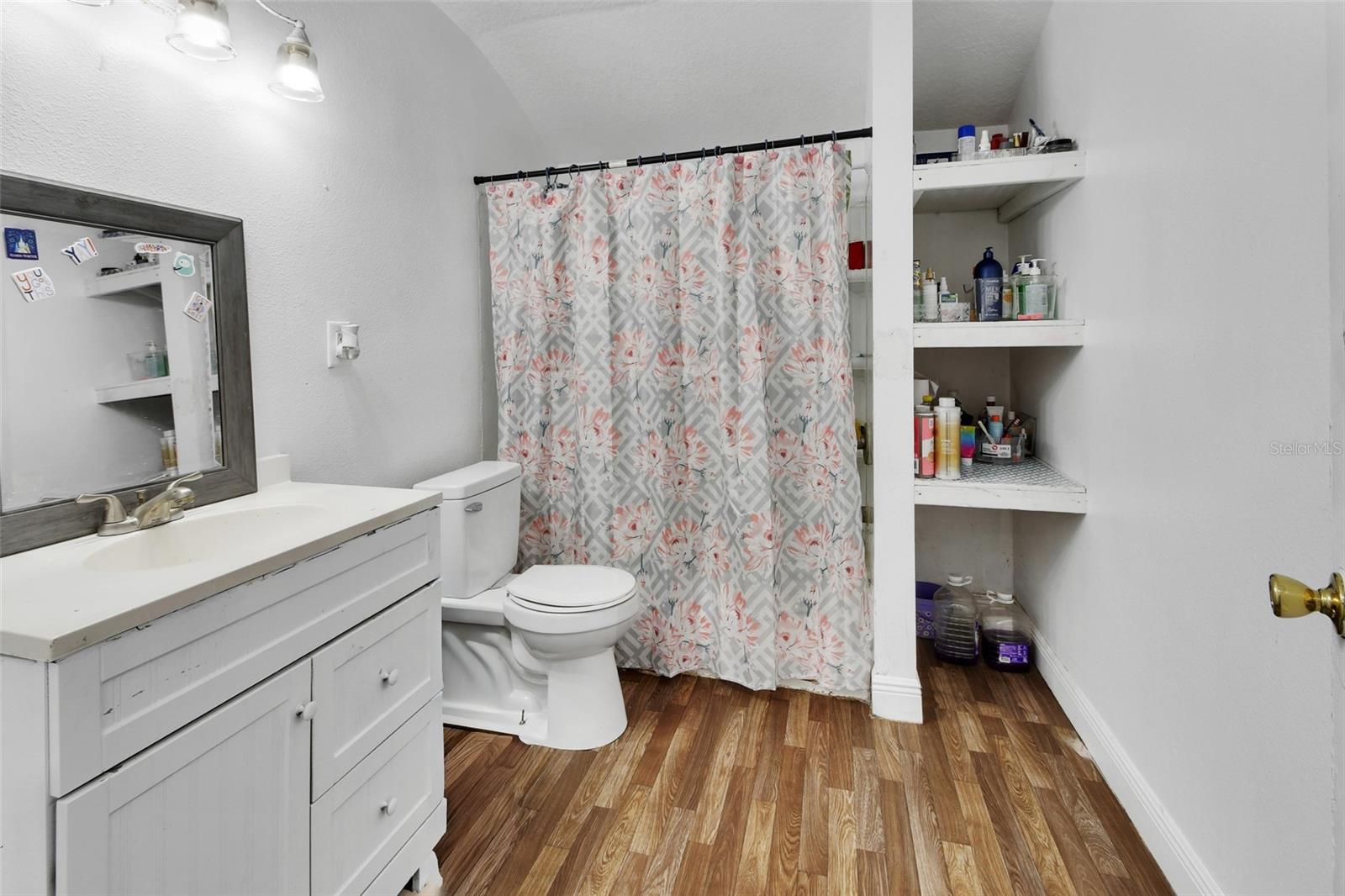 Image 27 of 40 For 2525 Vista Park Drive