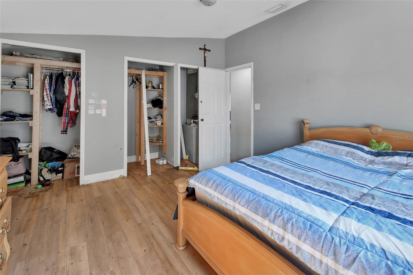 Image 28 of 40 For 2525 Vista Park Drive