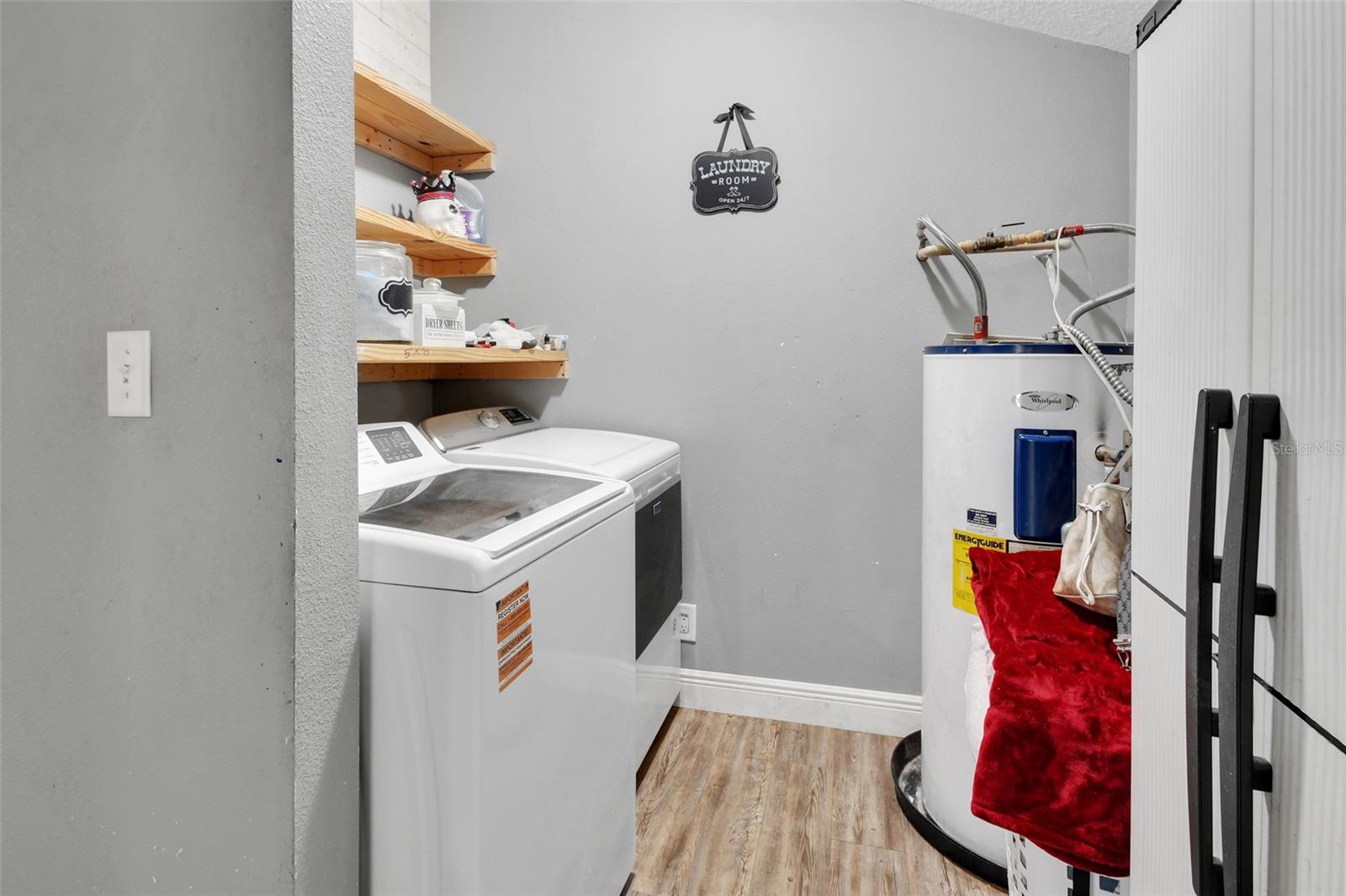 Image 30 of 40 For 2525 Vista Park Drive